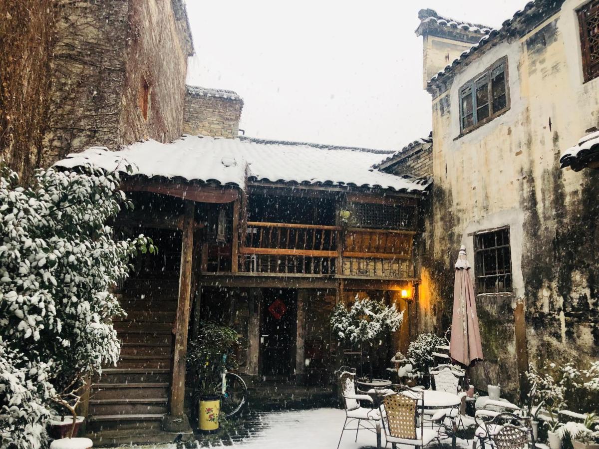 Apartamento Old Street Courtyard Montes Huang Exterior foto